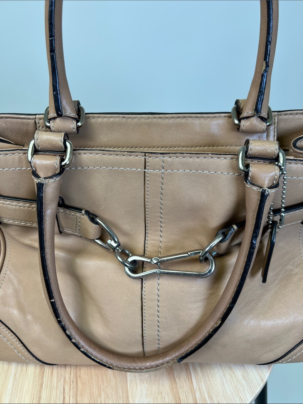 Coach Hampton Leather Medium Size Tote Bag Tan - Picture 7 of 11